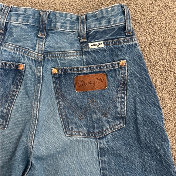 Wrangler Women’s Cowboy Barrel Jeans - Picture 6 of 7